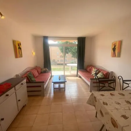 Apartment Apparemment T3 De 6 Places En Bord De Empuriabrava