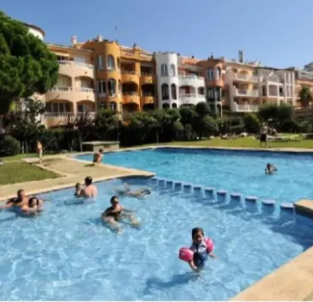 Apparemment T3 De 6 Places En Bord De Apartment Empuriabrava